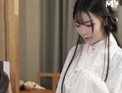 ตลอดทั้งคืนหลงใหลเกี่ยวกับหญิงสาวทะเลสีฟ้าที่มีเสน่ห์