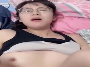 คลิปทางเพศของ Nhu Quynh กับเด็กรอยสัก