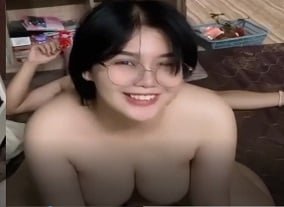 ภรรยาของหีกำลังมีเพศสัมพันธ์อย่างมาก