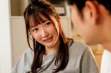 เด็กชายผู้ใหญ่เชิญเพื่อนที่ดีที่สุดของเธอให้สำรวจเซ็กส์