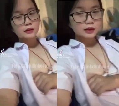 วิดีโอเซ็กซ์ลับๆล่อๆกับเพื่อนใหม่เมื่อดู Livestream ได้รับการปล่อยตัว